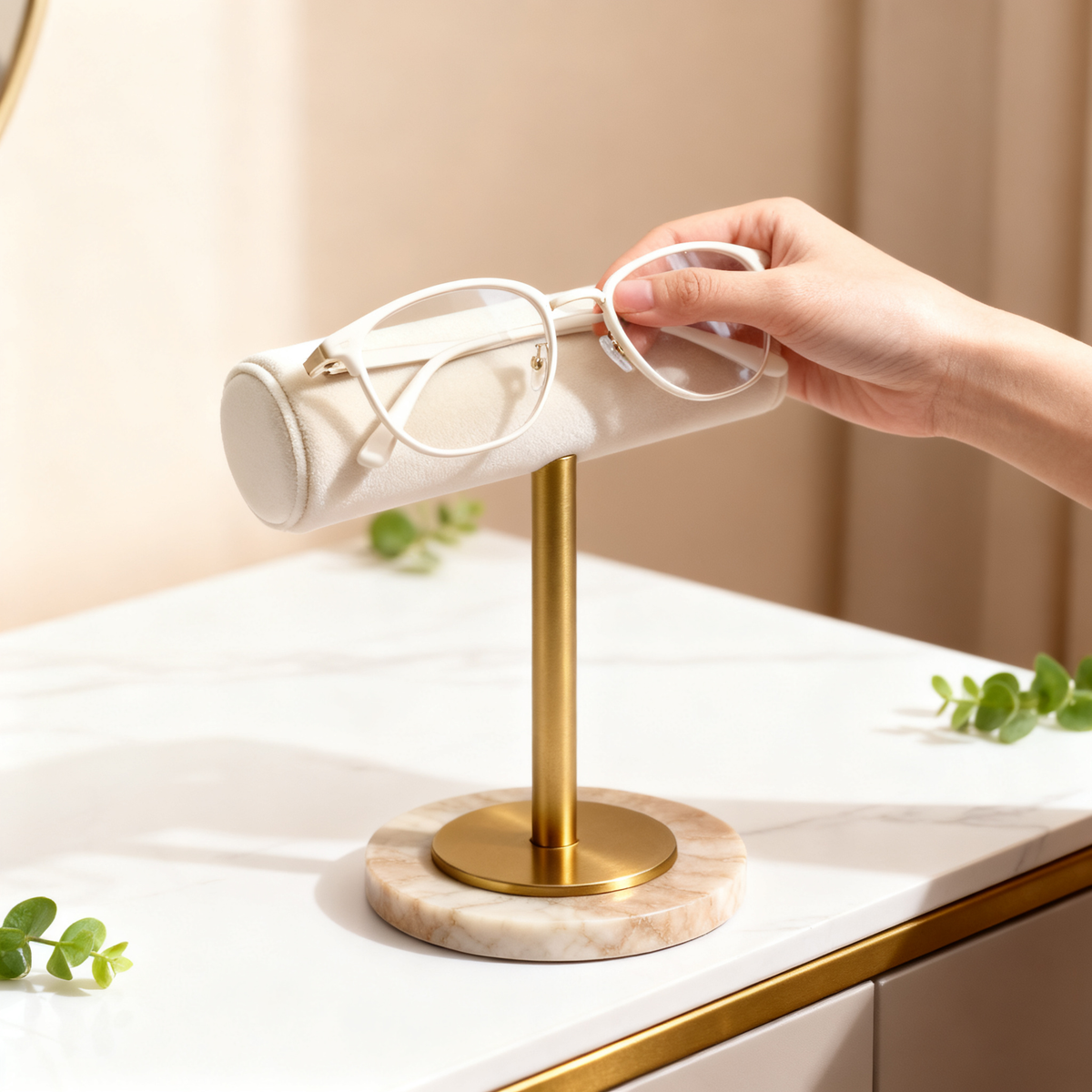 💍 Turn Everyday Jewelry Storage Into A Beautiful Display Moment